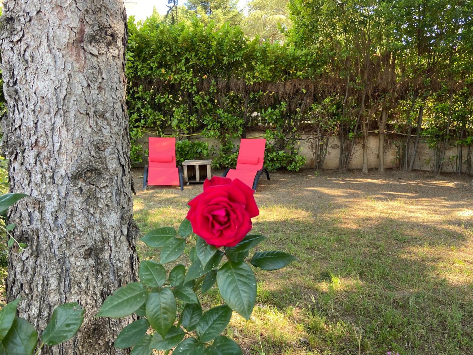 La Roseraie Bonnieux Exteriör bild